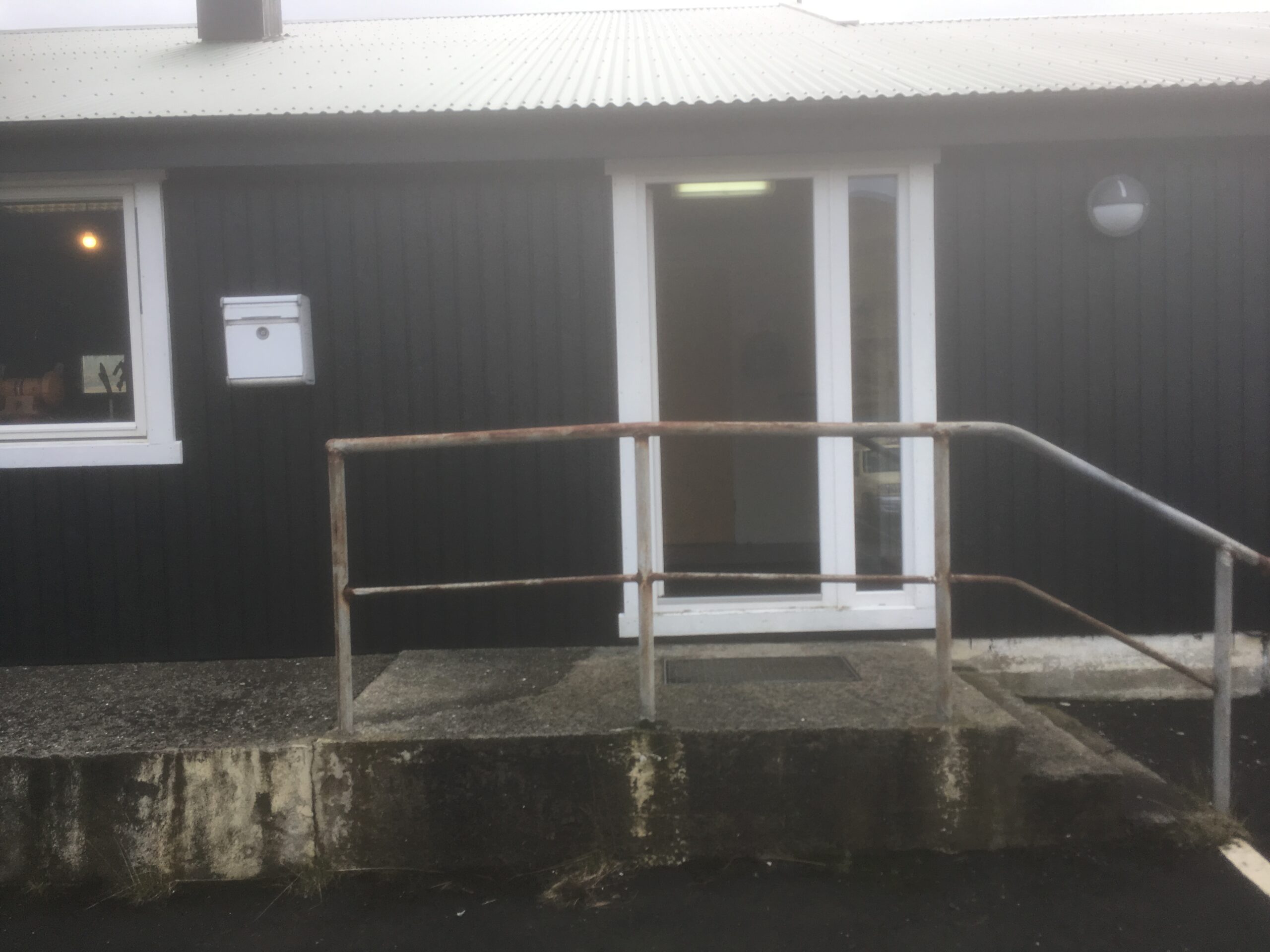 Vegastøðin í Øravík